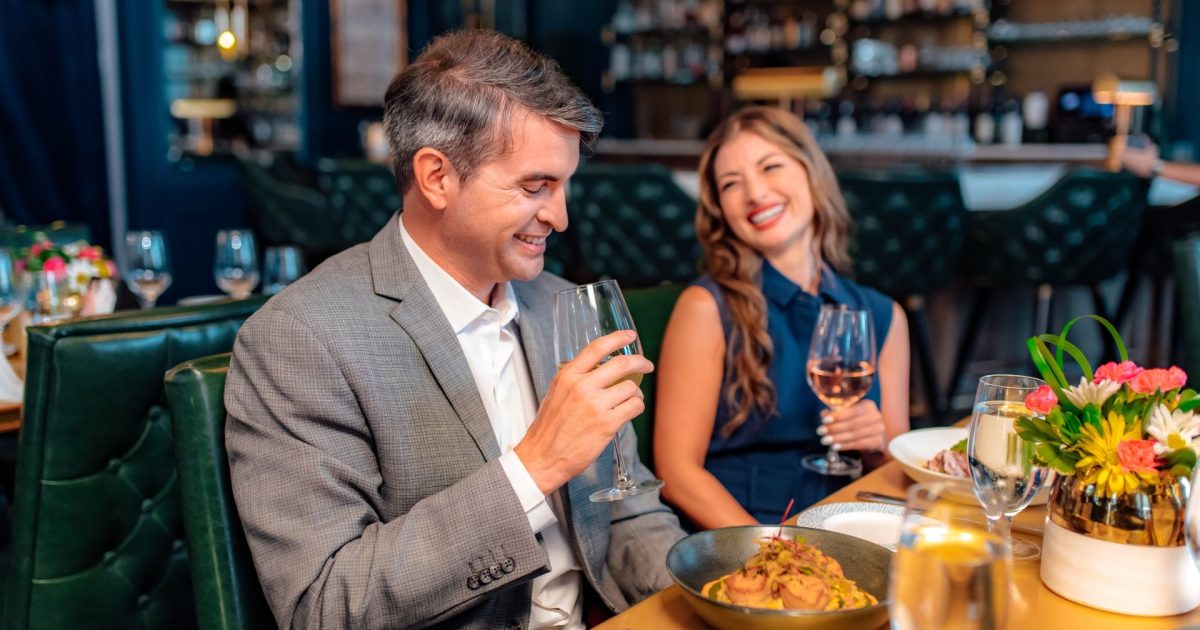 Romantic Date Ideas in Baton Rouge | Dining, Hotels & Activities